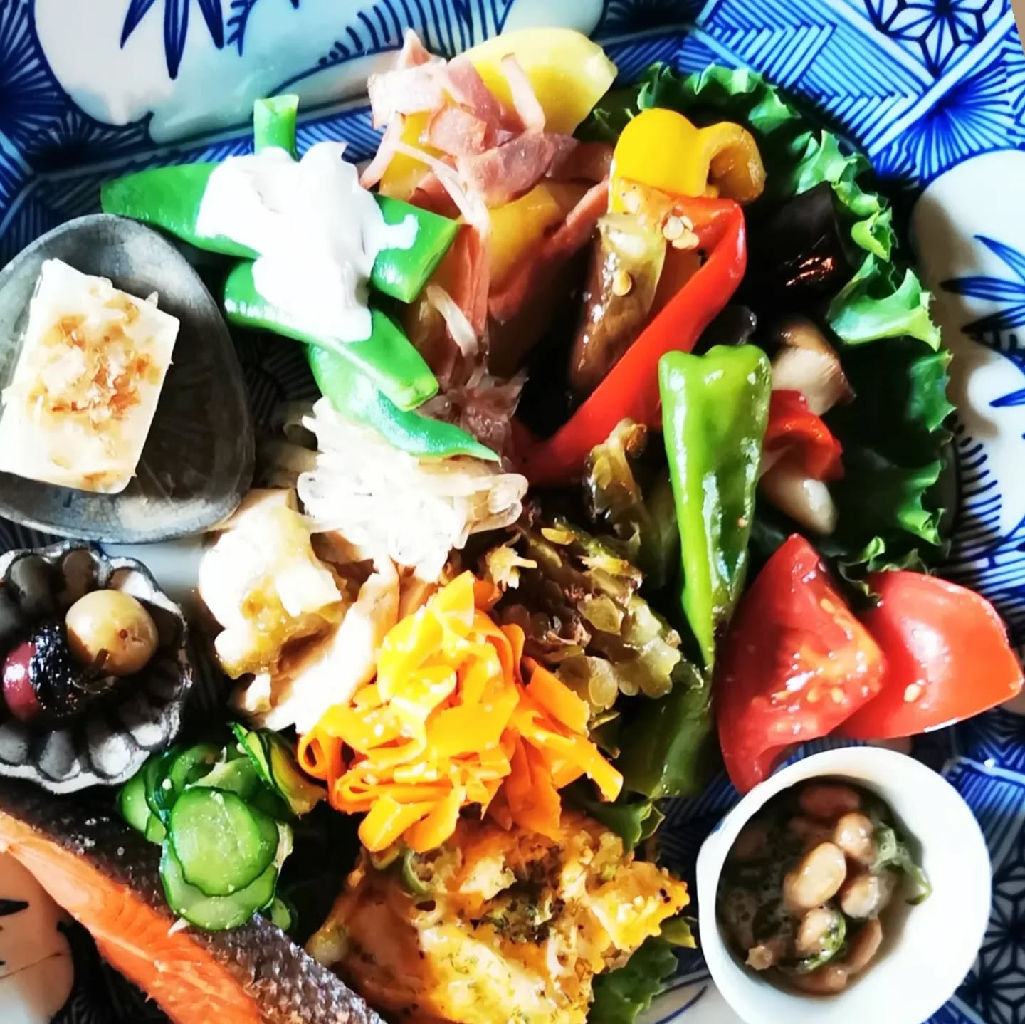 朝食を作らせてもらっている。